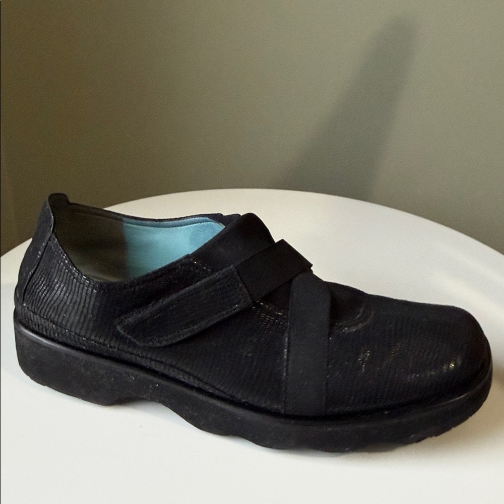 Thierry Rabotin Lena slip-on snakeskin texture leather stretch Walking Travel